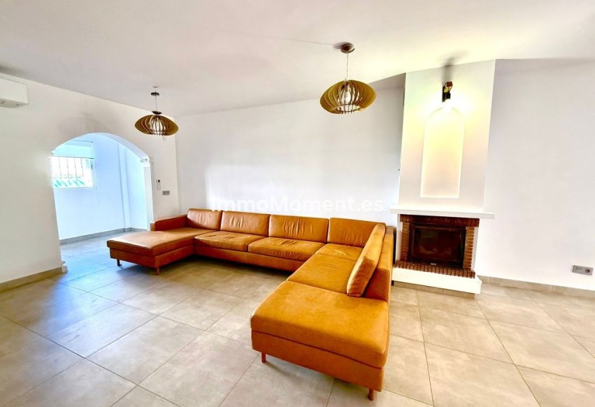 Resale - Townhouse - Estepona - Estepona Centro