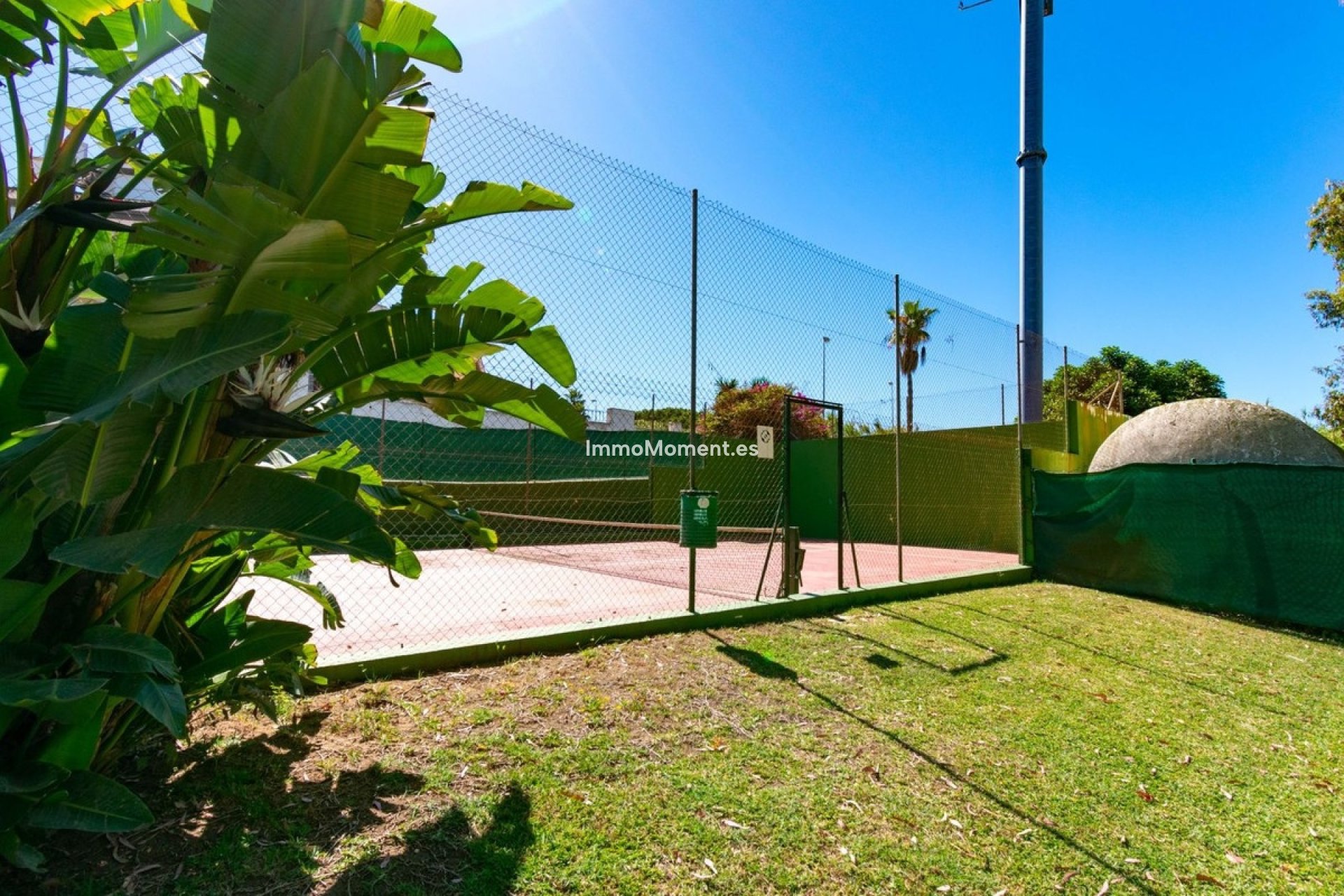Resale - Townhouse - Estepona - Estepona Centro