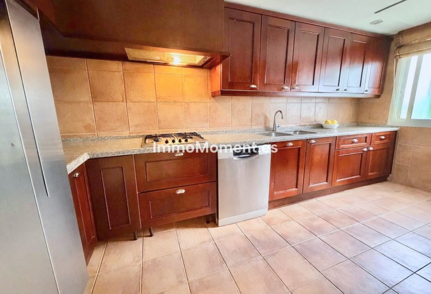 Resale - Townhouse - Estepona - Estepona Centro