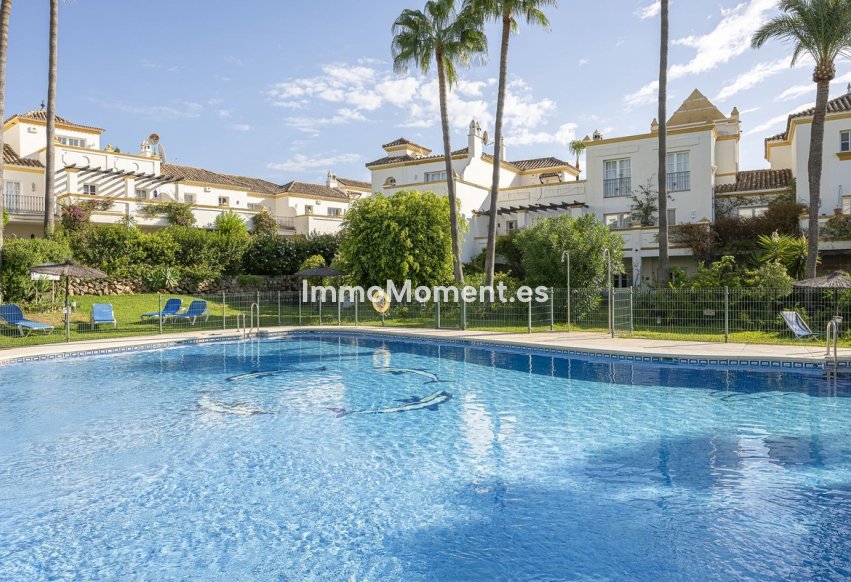 Resale - Townhouse - Estepona - Estepona Centro