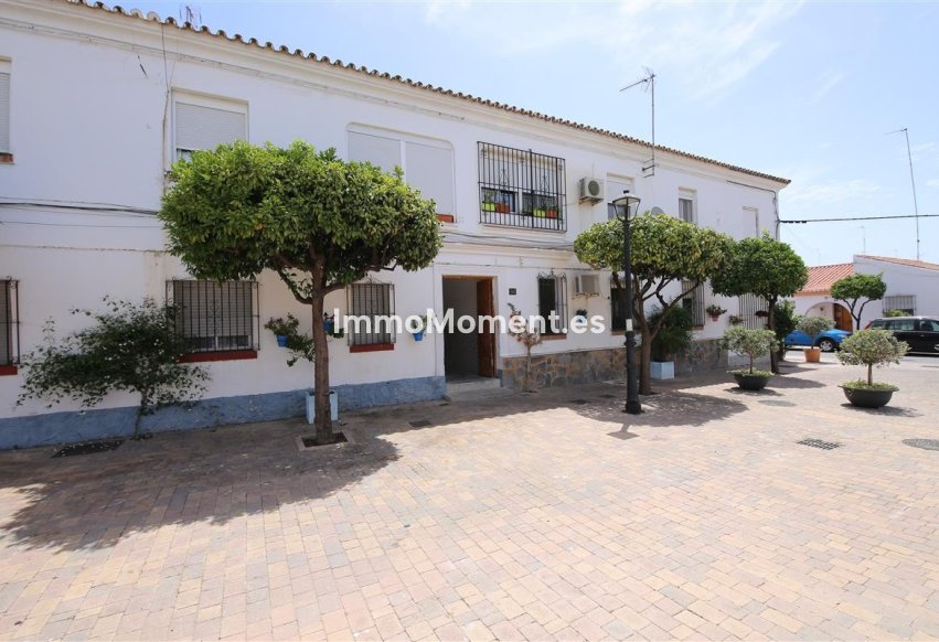 Resale - Townhouse - Estepona - Estepona Centro
