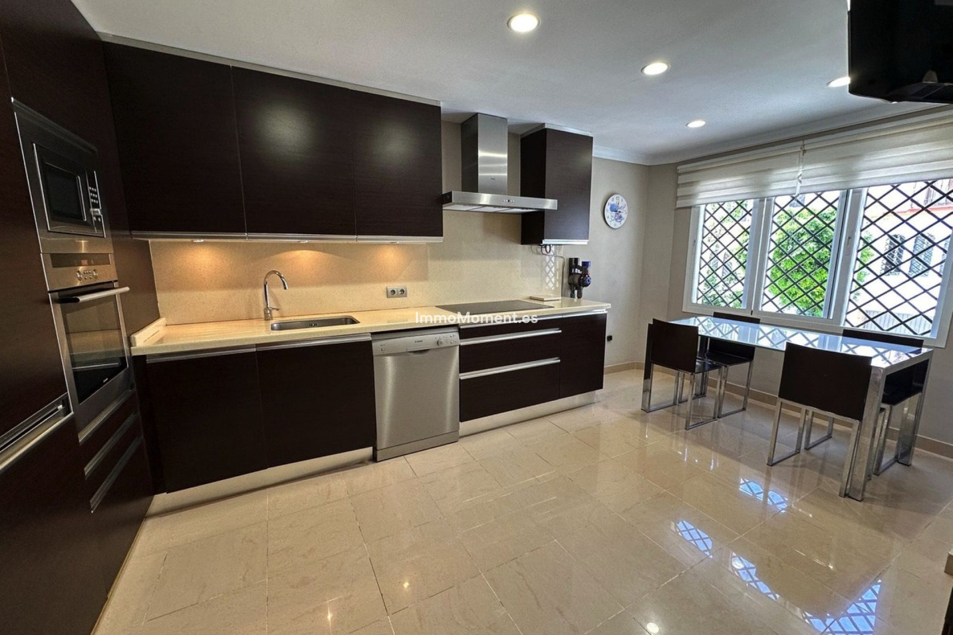 Resale - Townhouse - Estepona - Estepona Centro