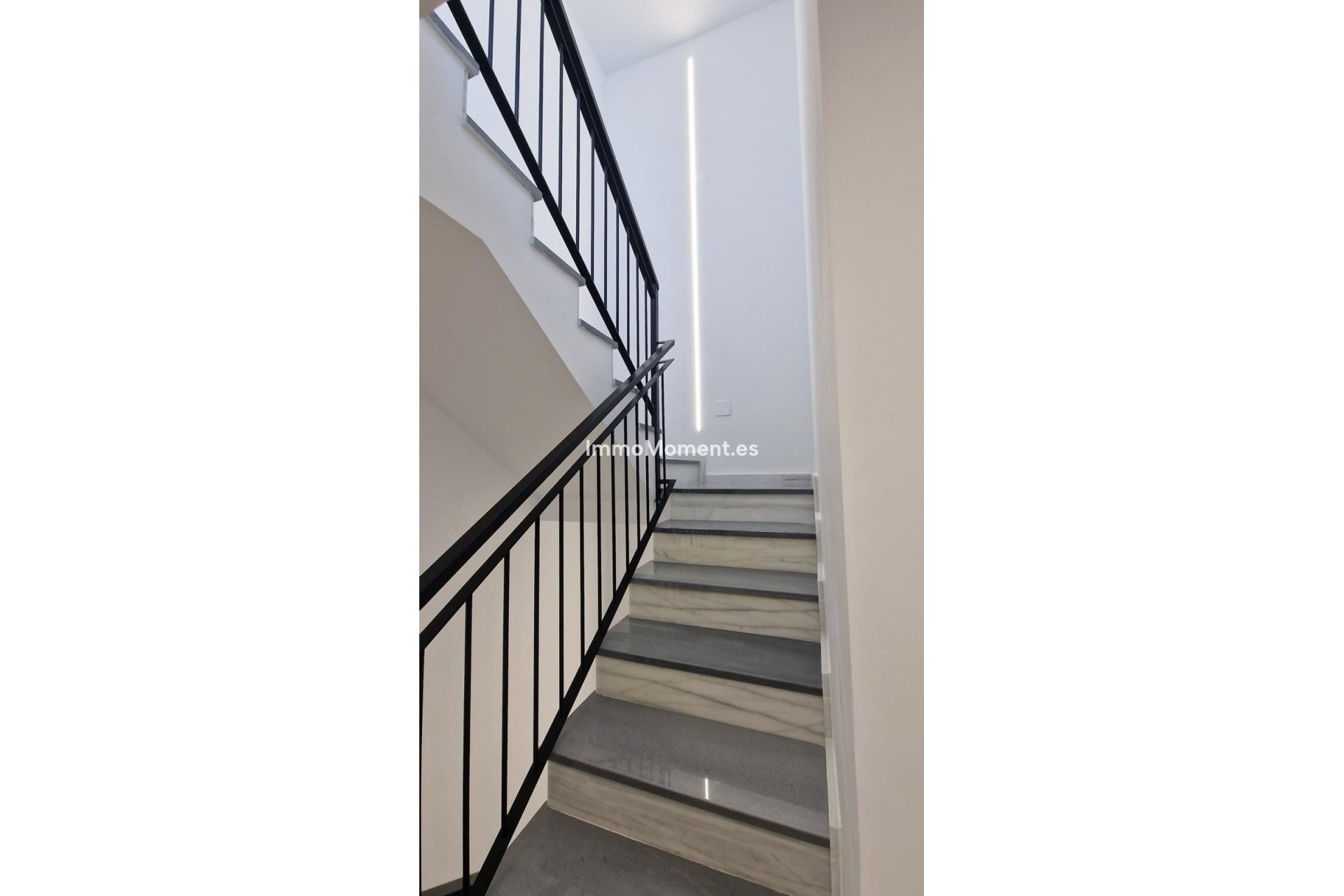 Resale - Townhouse - Inland  - Alhaurín de la Torre