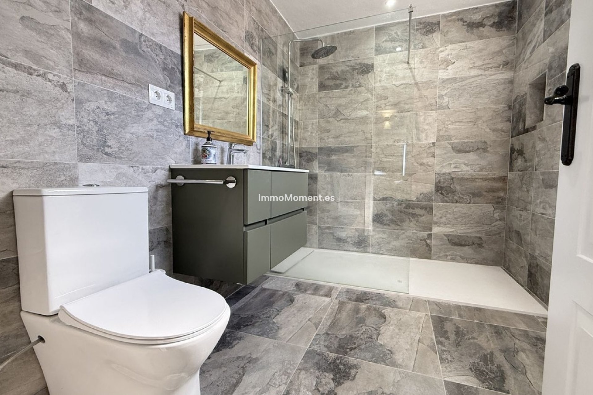 Resale - Townhouse - Inland  - Alhaurín el Grande Centro