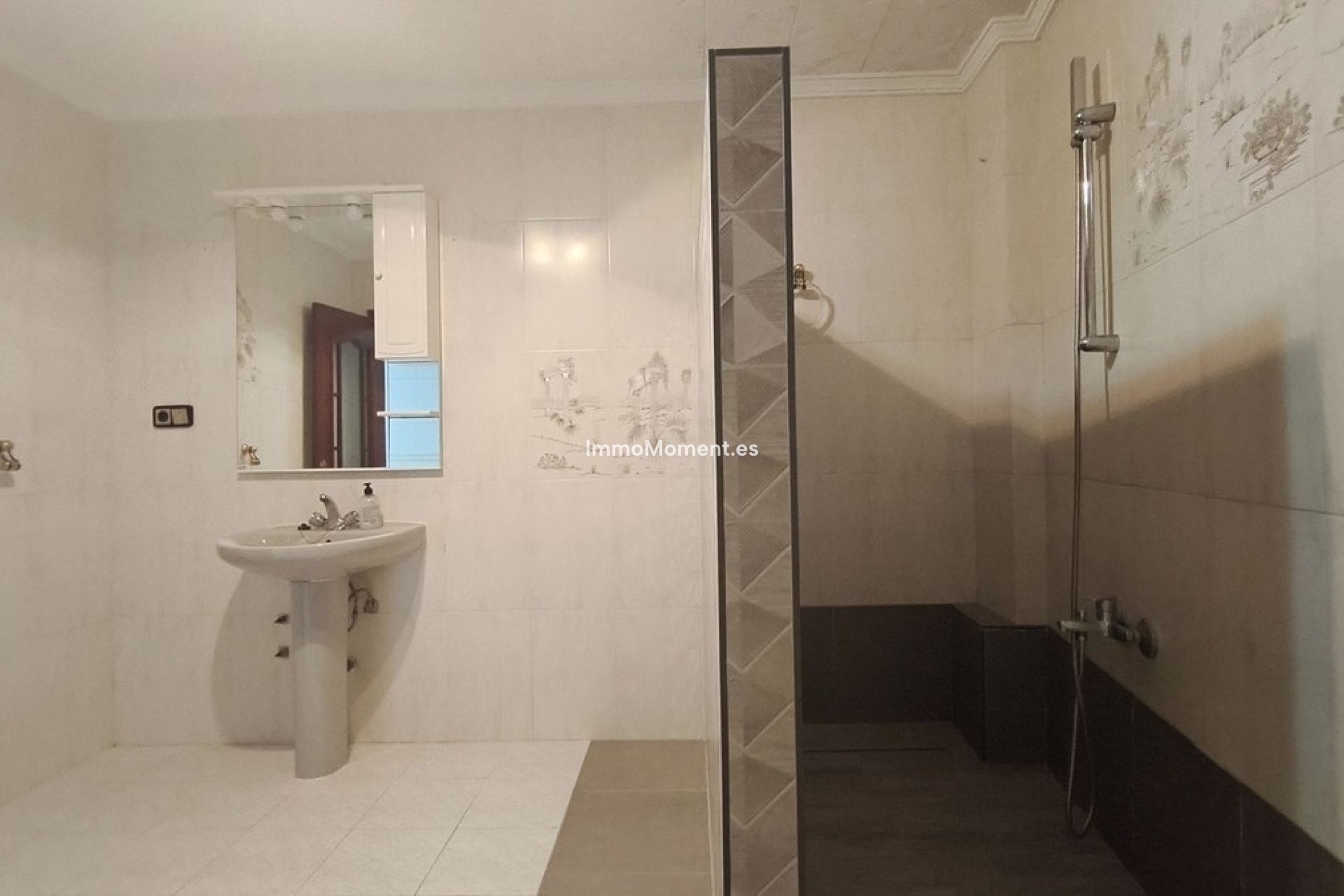 Resale - Townhouse - Inland  - Alhaurín el Grande Centro