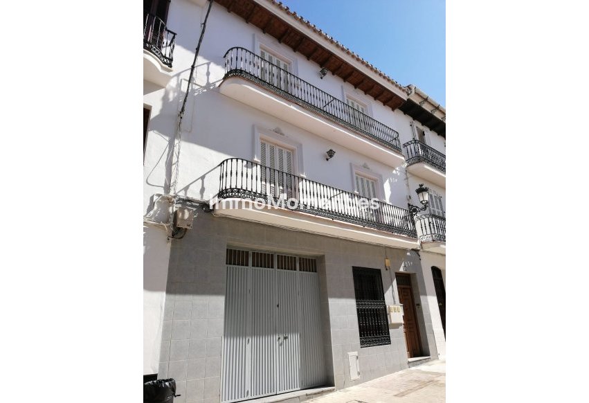 Resale - Townhouse - Inland  - Alhaurín el Grande Centro