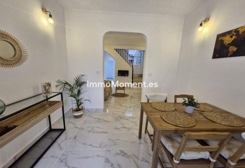 Resale - Townhouse - Inland  - Coín