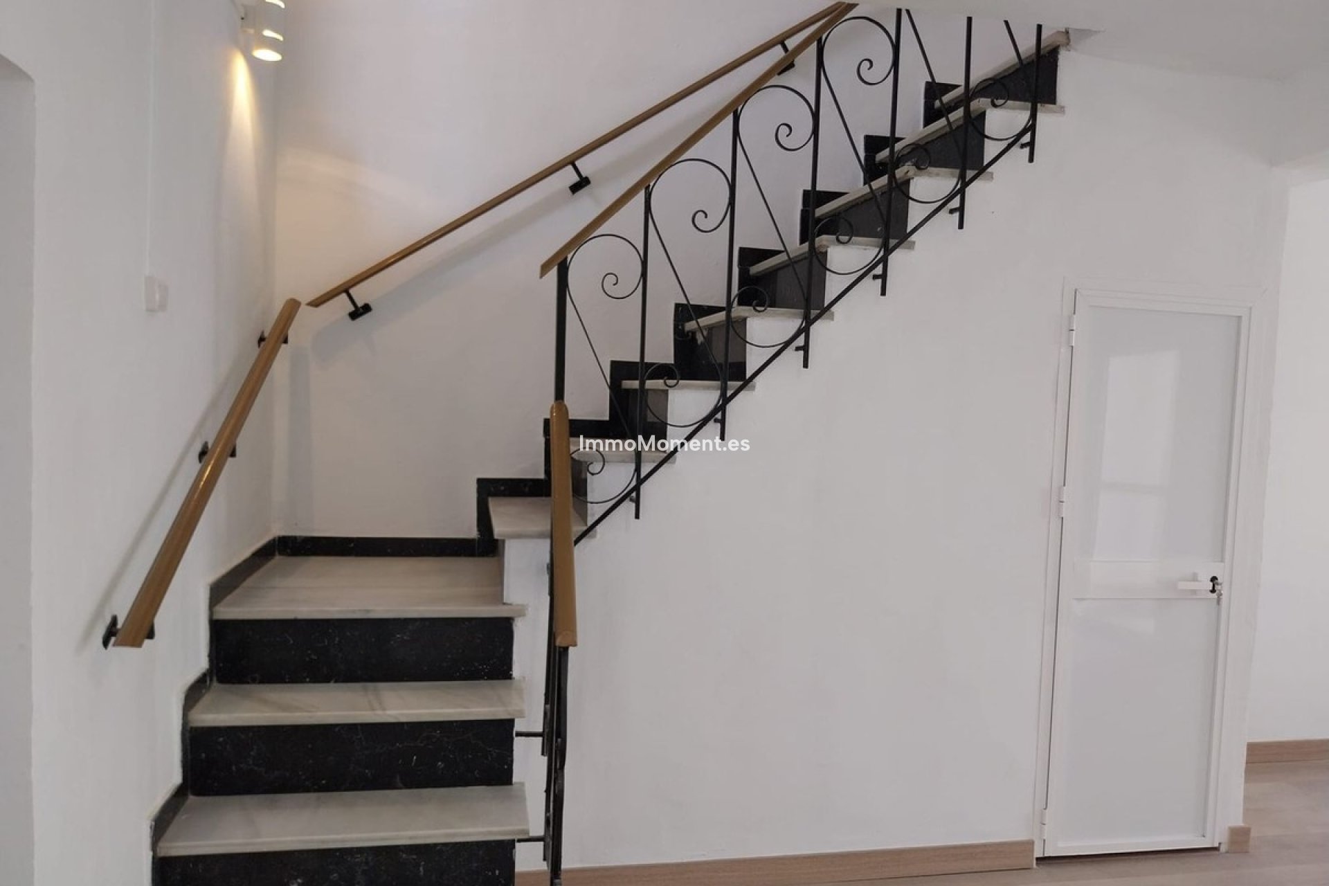 Resale - Townhouse - Inland  - Coín