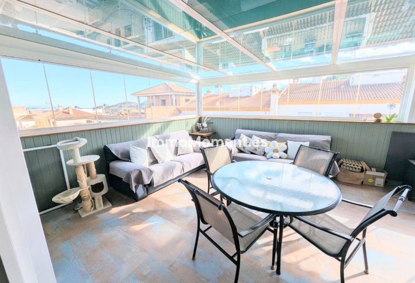 Resale - Townhouse - Inland  - Guaro