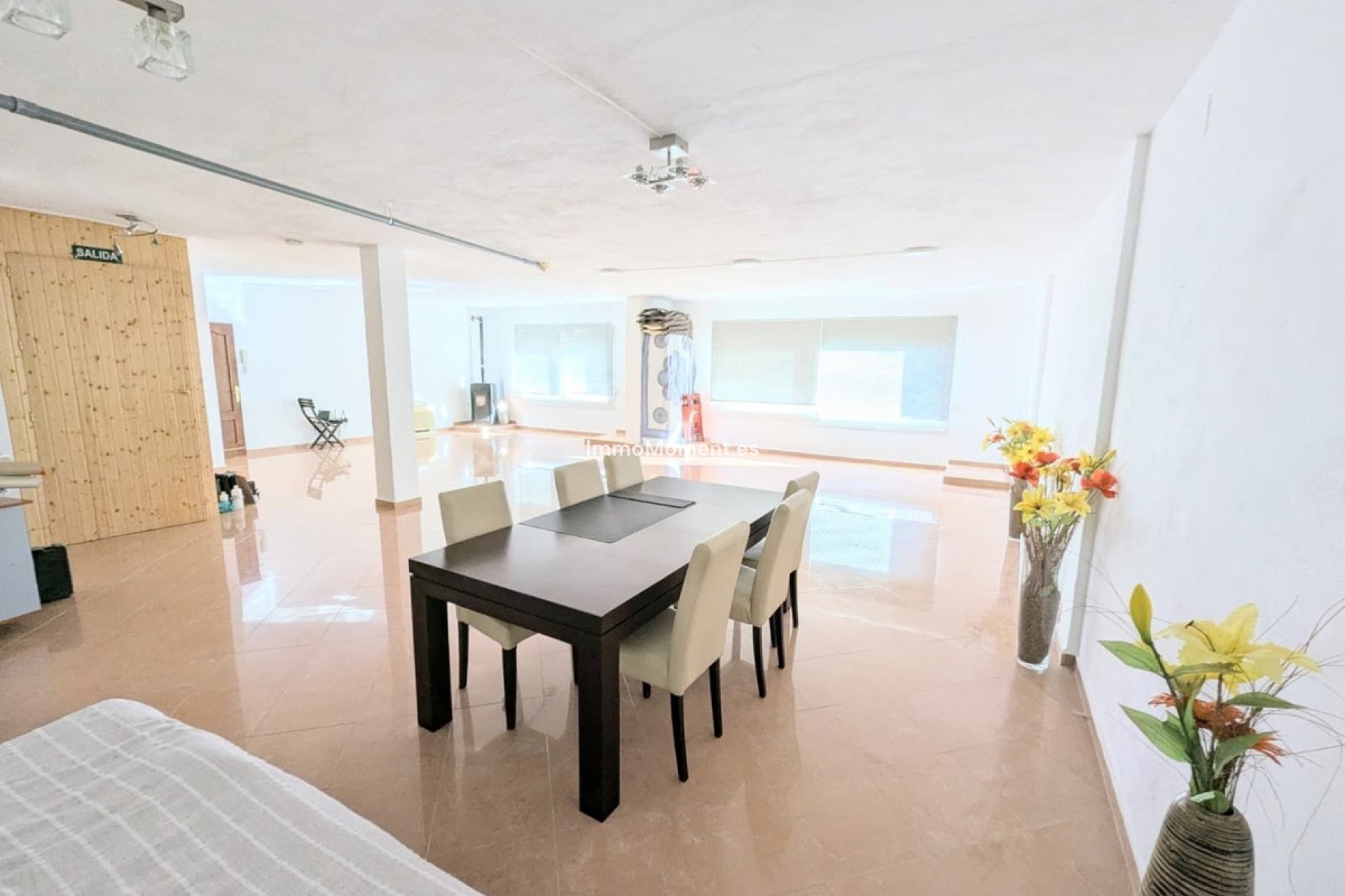 Resale - Townhouse - Inland  - Guaro