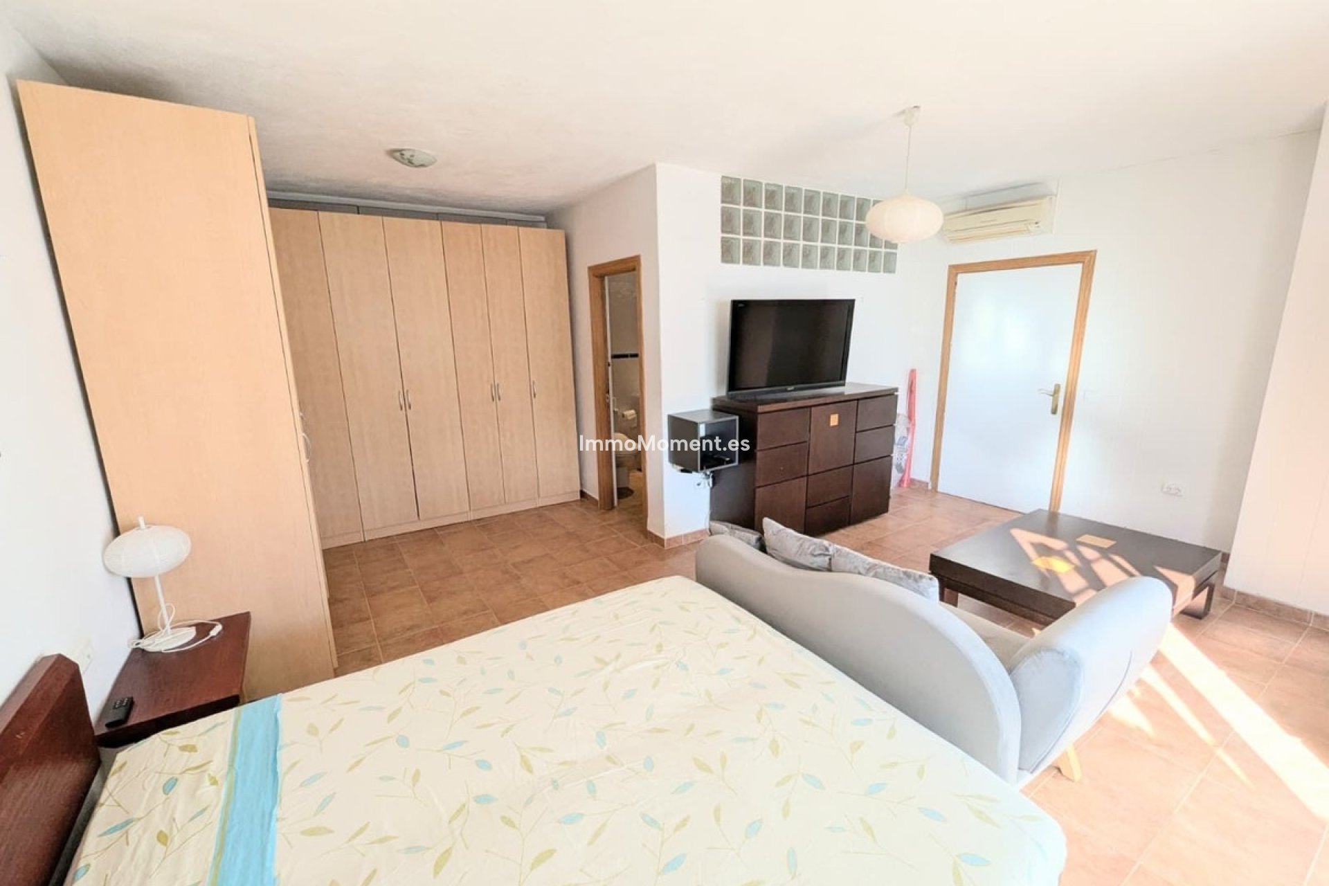 Resale - Townhouse - Inland  - Guaro