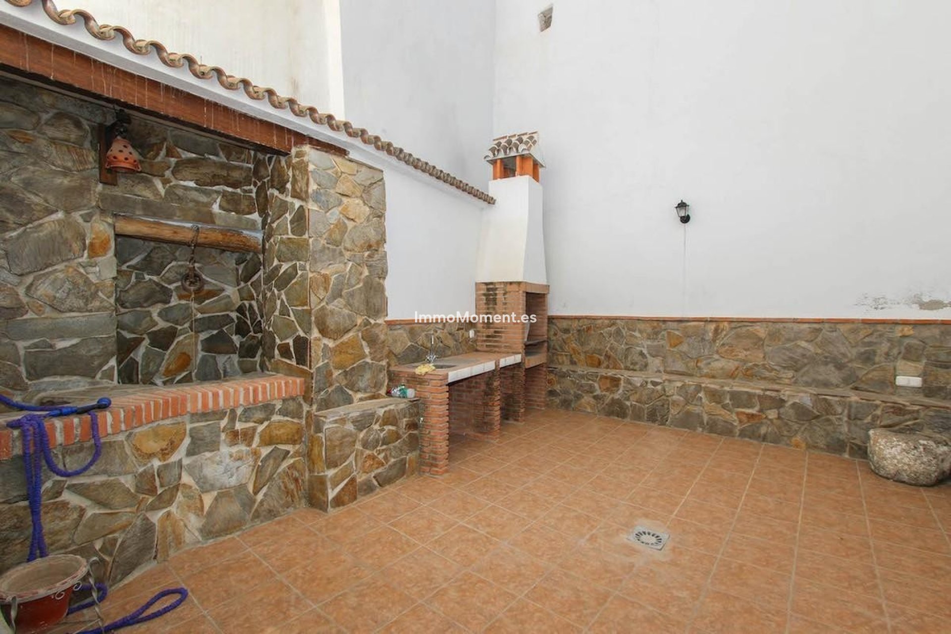 Resale - Townhouse - Inland  - Guaro