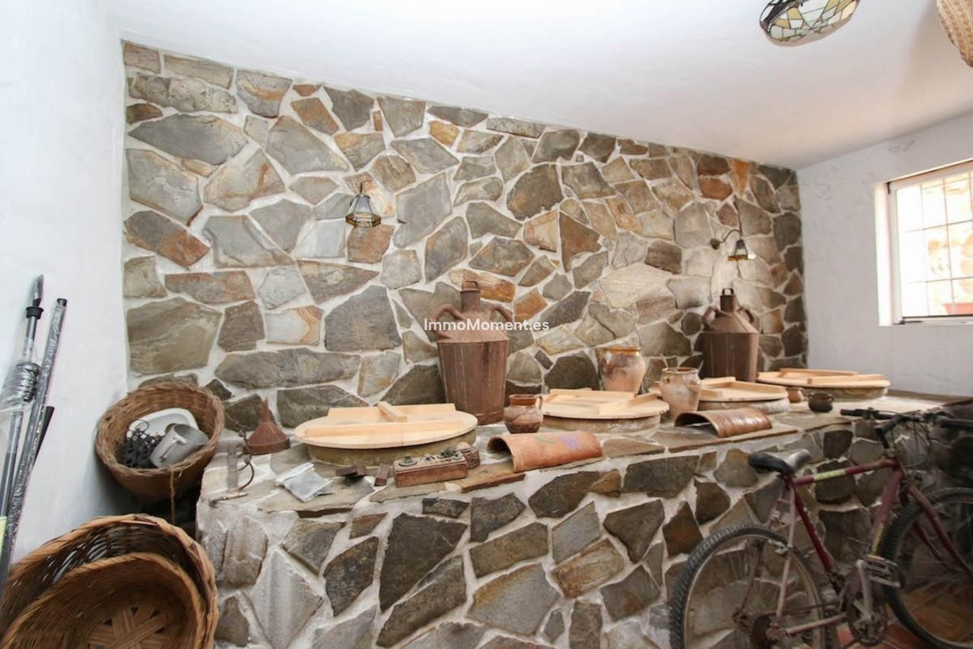 Resale - Townhouse - Inland  - Guaro