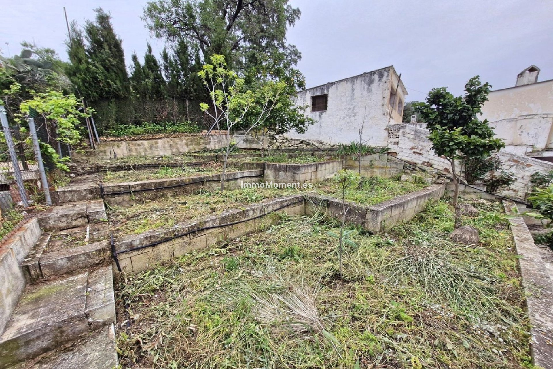 Resale - Townhouse - Inland  - Guaro