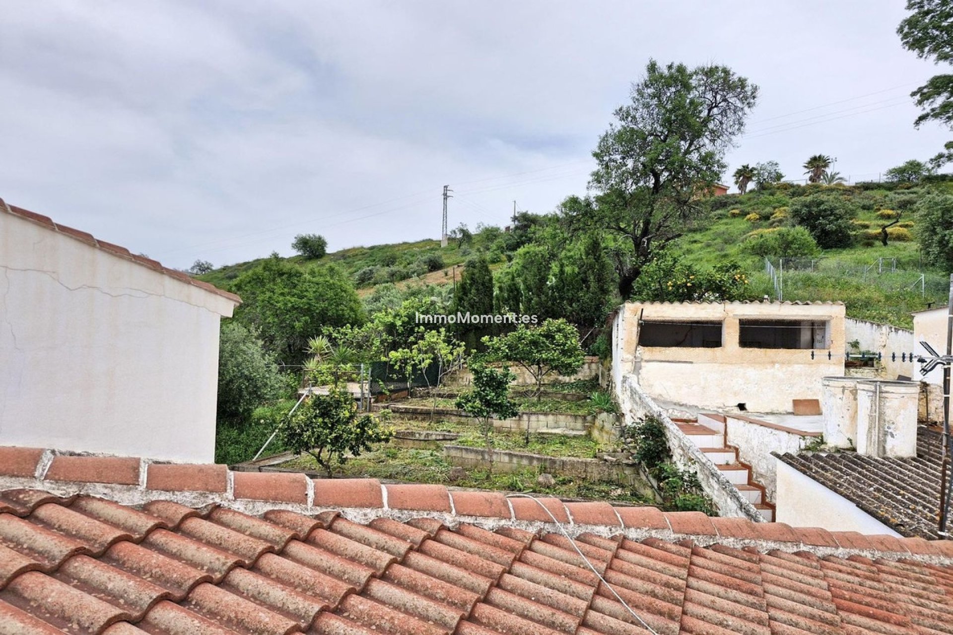 Resale - Townhouse - Inland  - Guaro