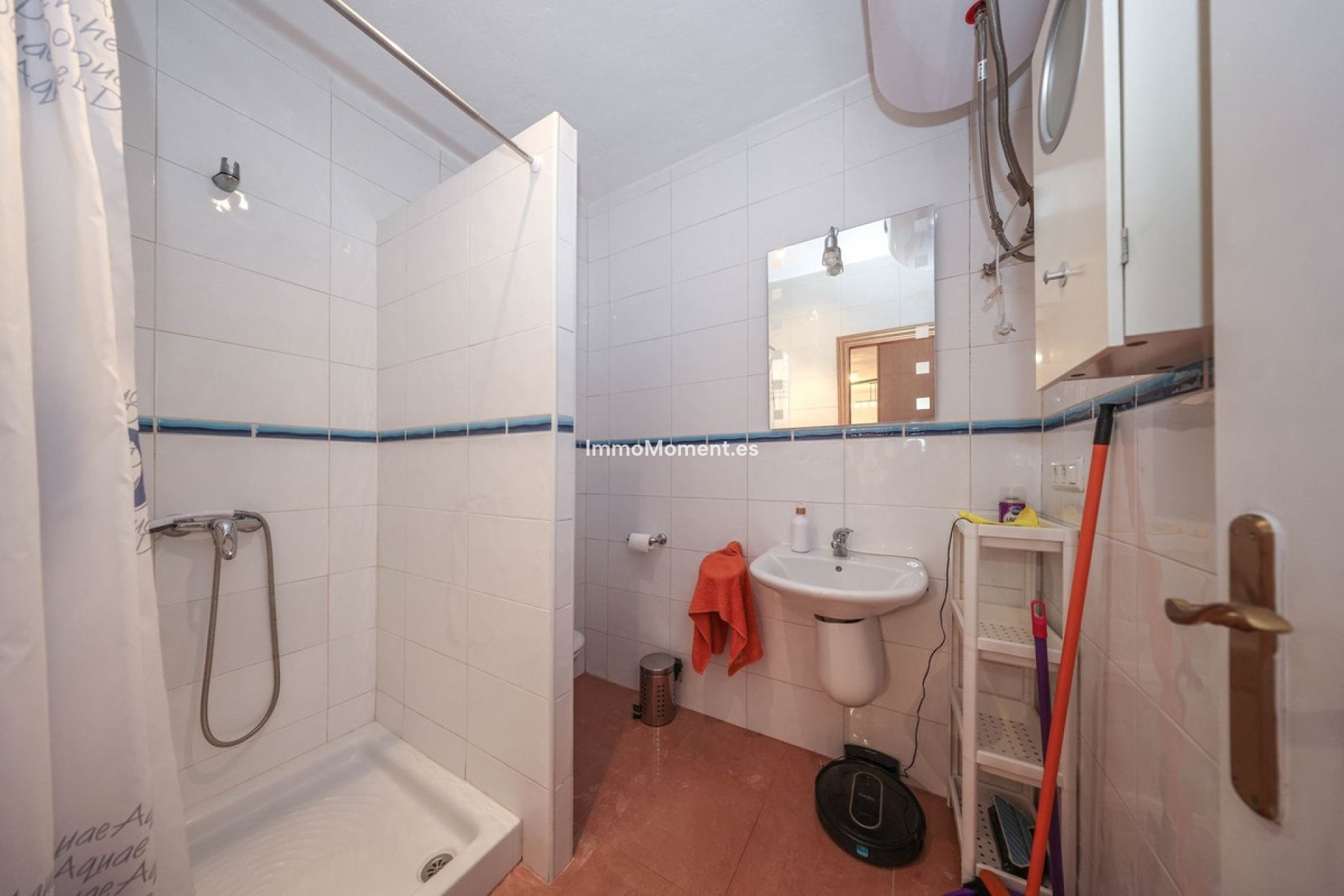 Resale - Townhouse - Inland  - Guaro