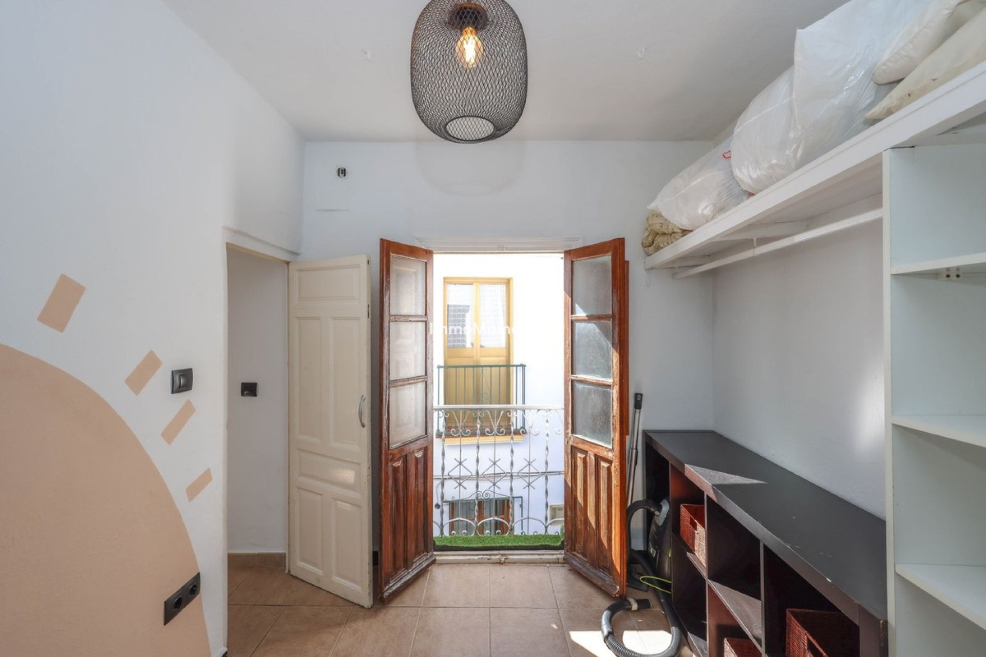 Resale - Townhouse - Inland  - Guaro