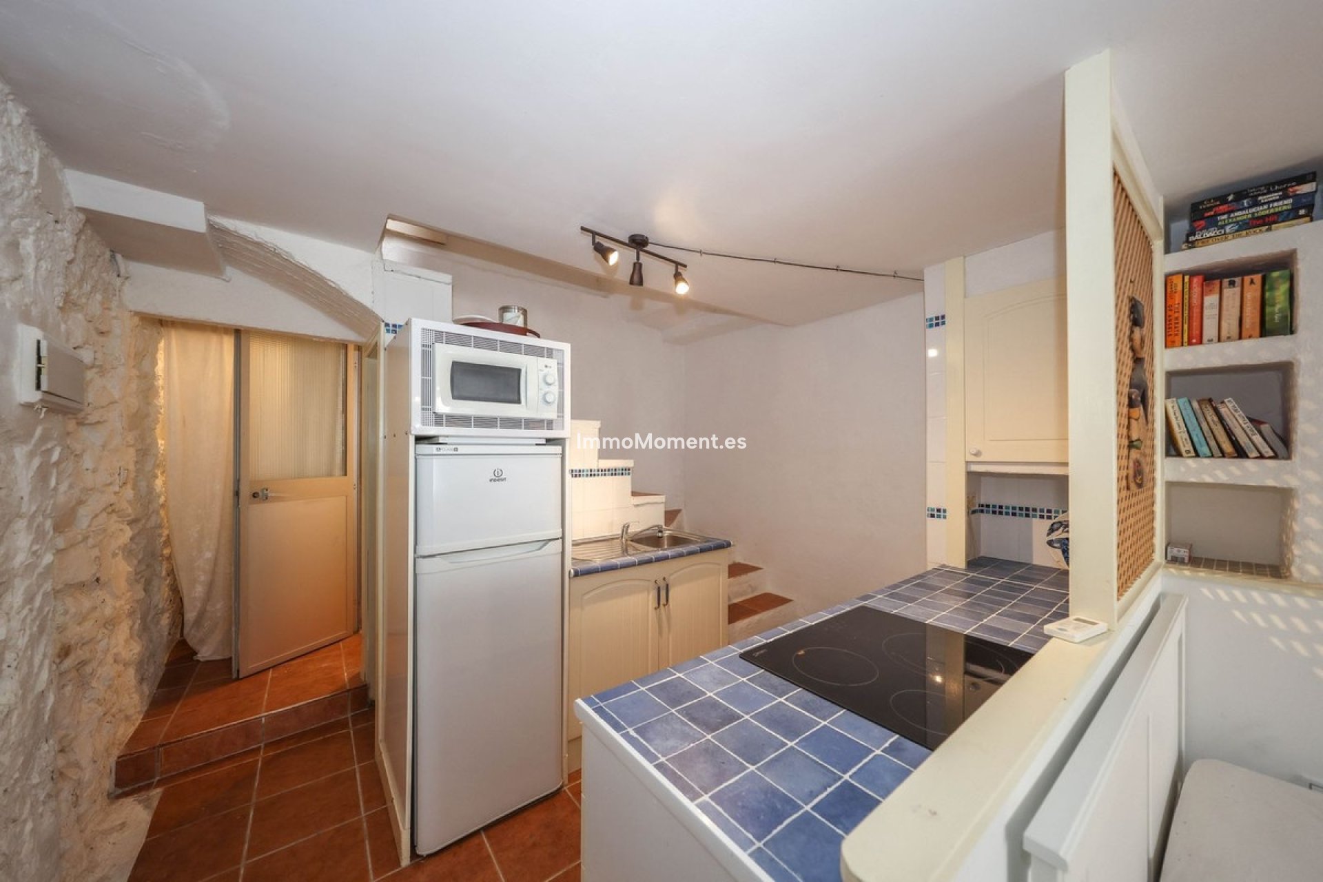Resale - Townhouse - Inland  - Guaro