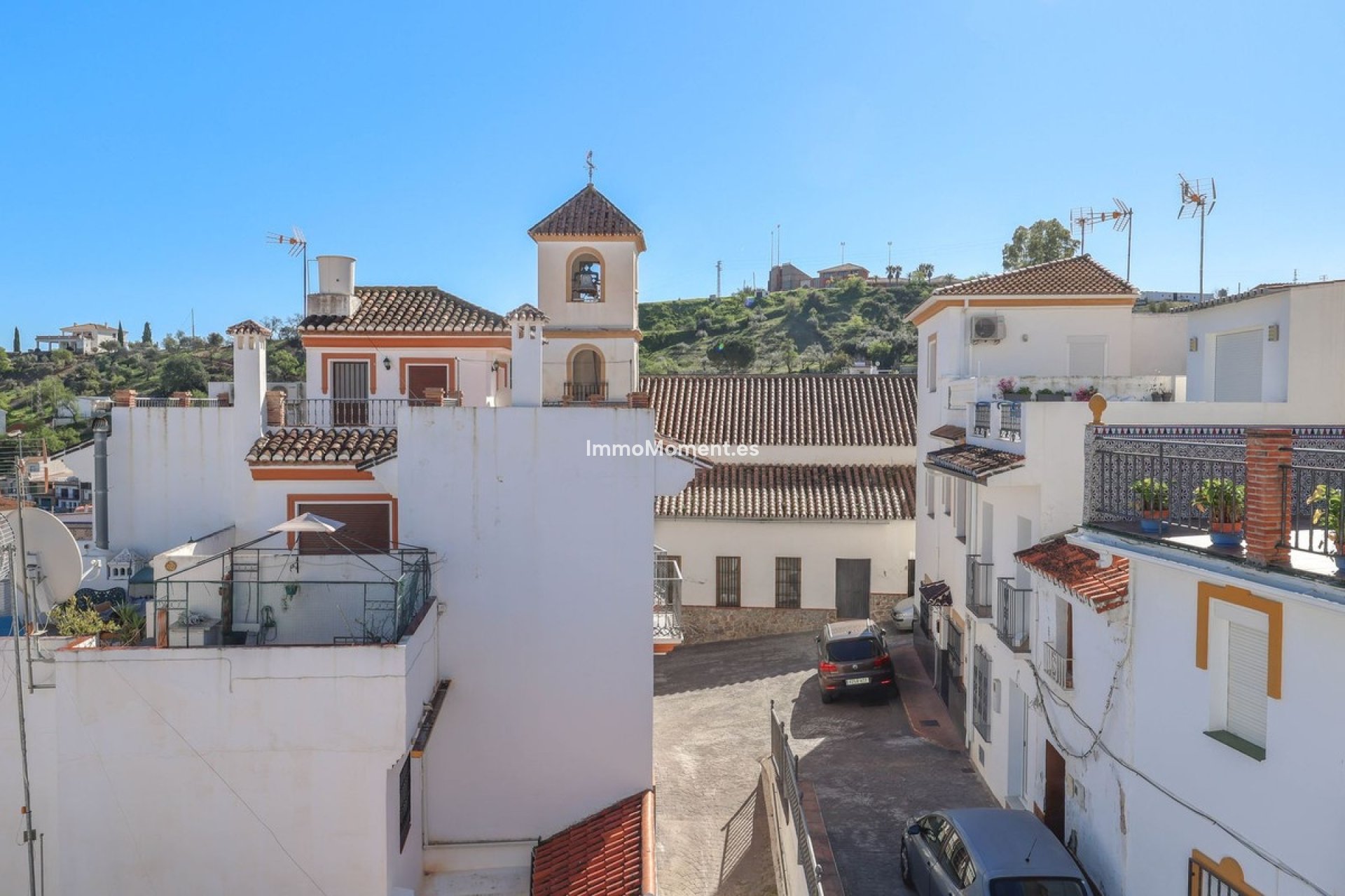 Resale - Townhouse - Inland  - Guaro