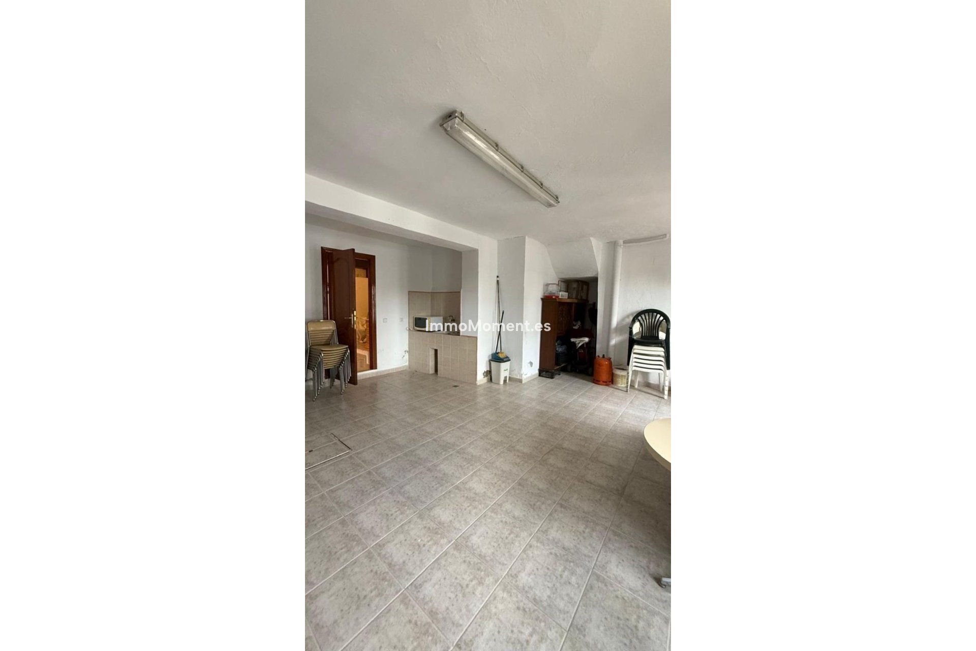 Resale - Townhouse - Inland  - Guaro