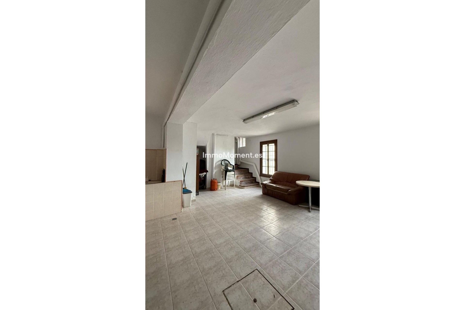 Resale - Townhouse - Inland  - Guaro