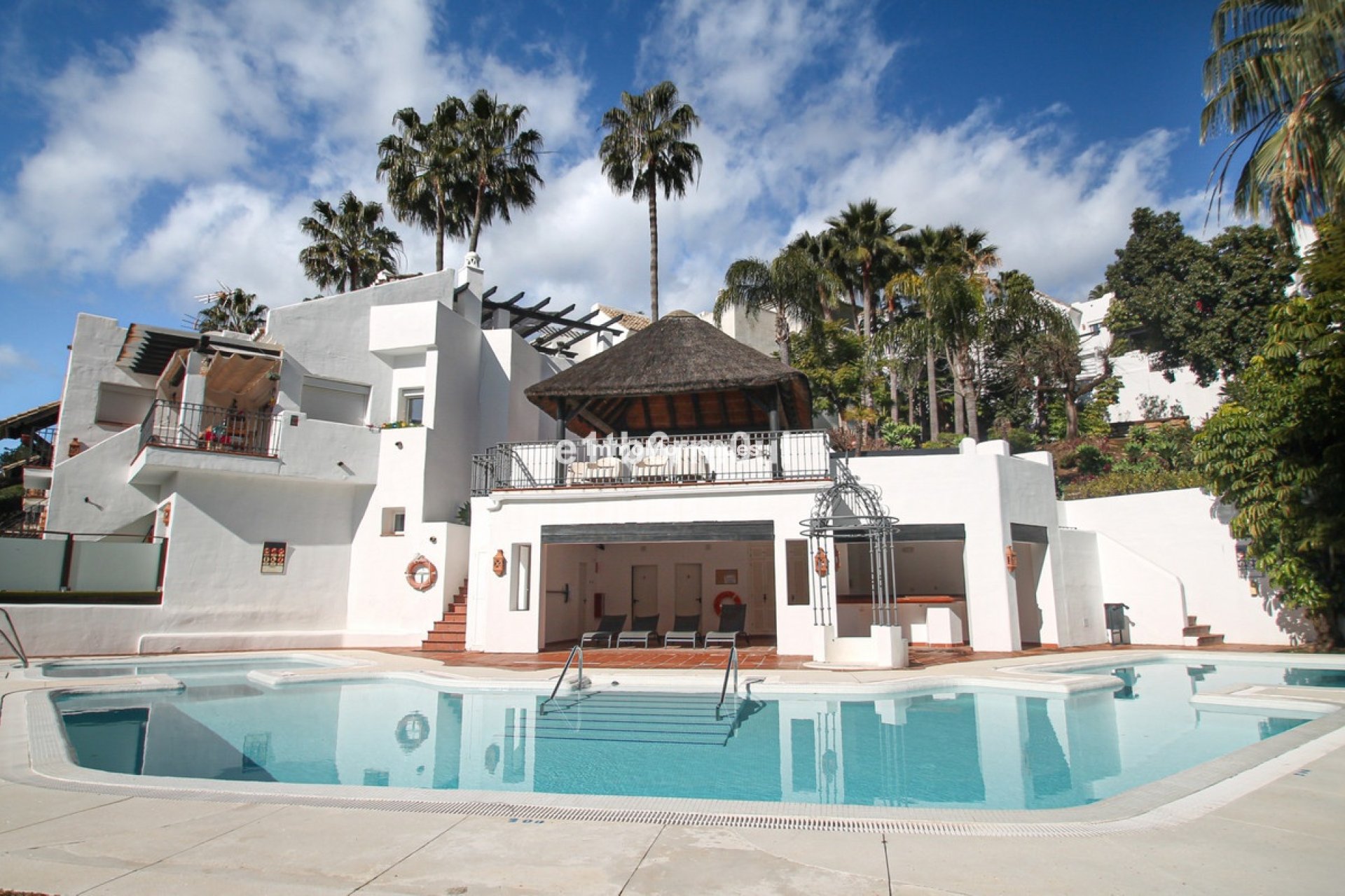 Resale - Townhouse - Inland  - Istán