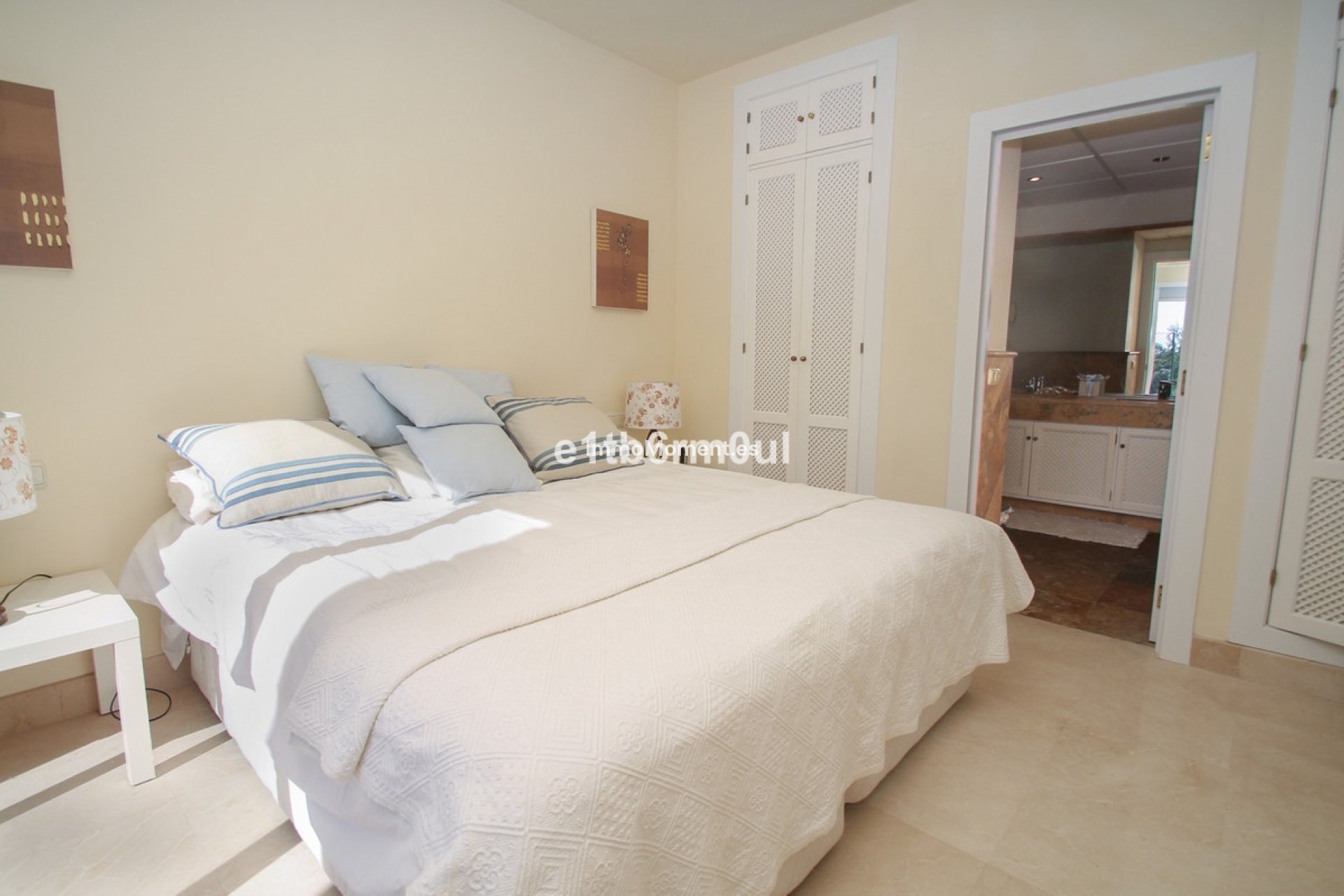 Resale - Townhouse - Inland  - Istán