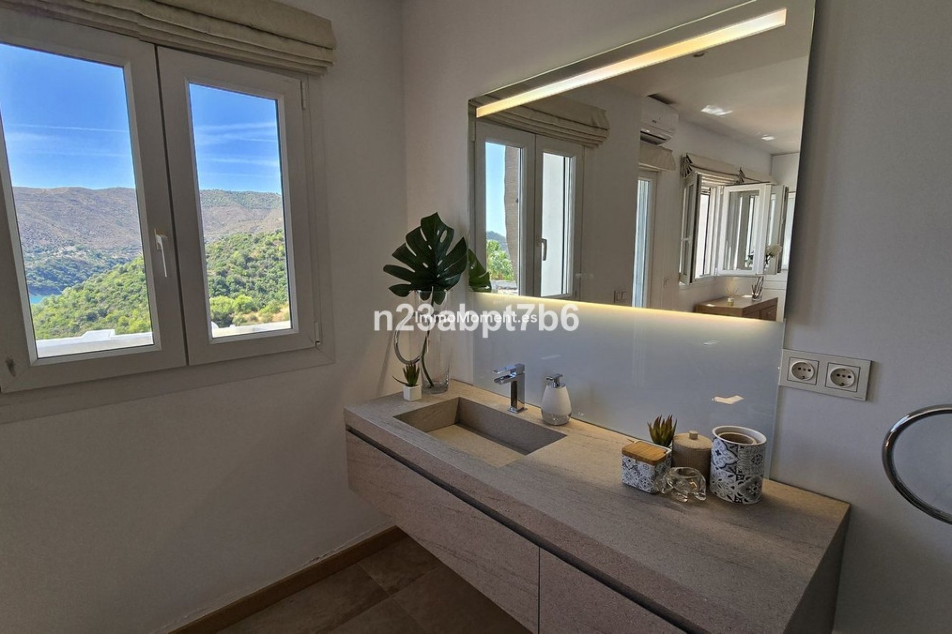 Resale - Townhouse - Inland  - Istán