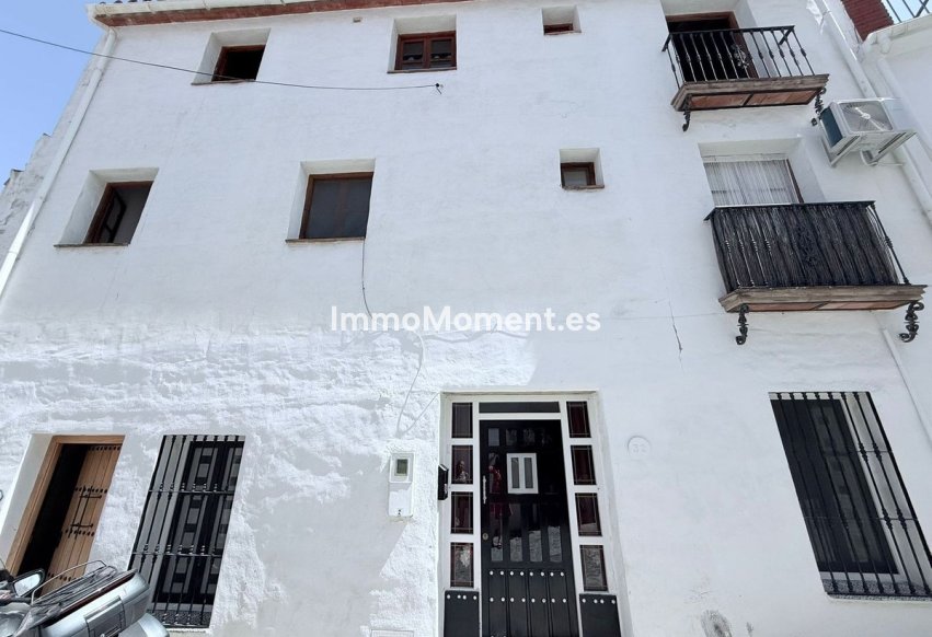 Resale - Townhouse - Inland  - Monda