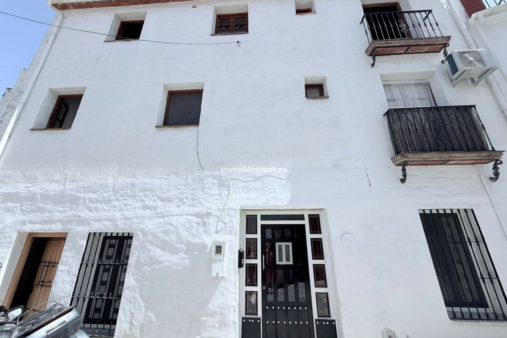 Resale - Townhouse - Inland  - Monda