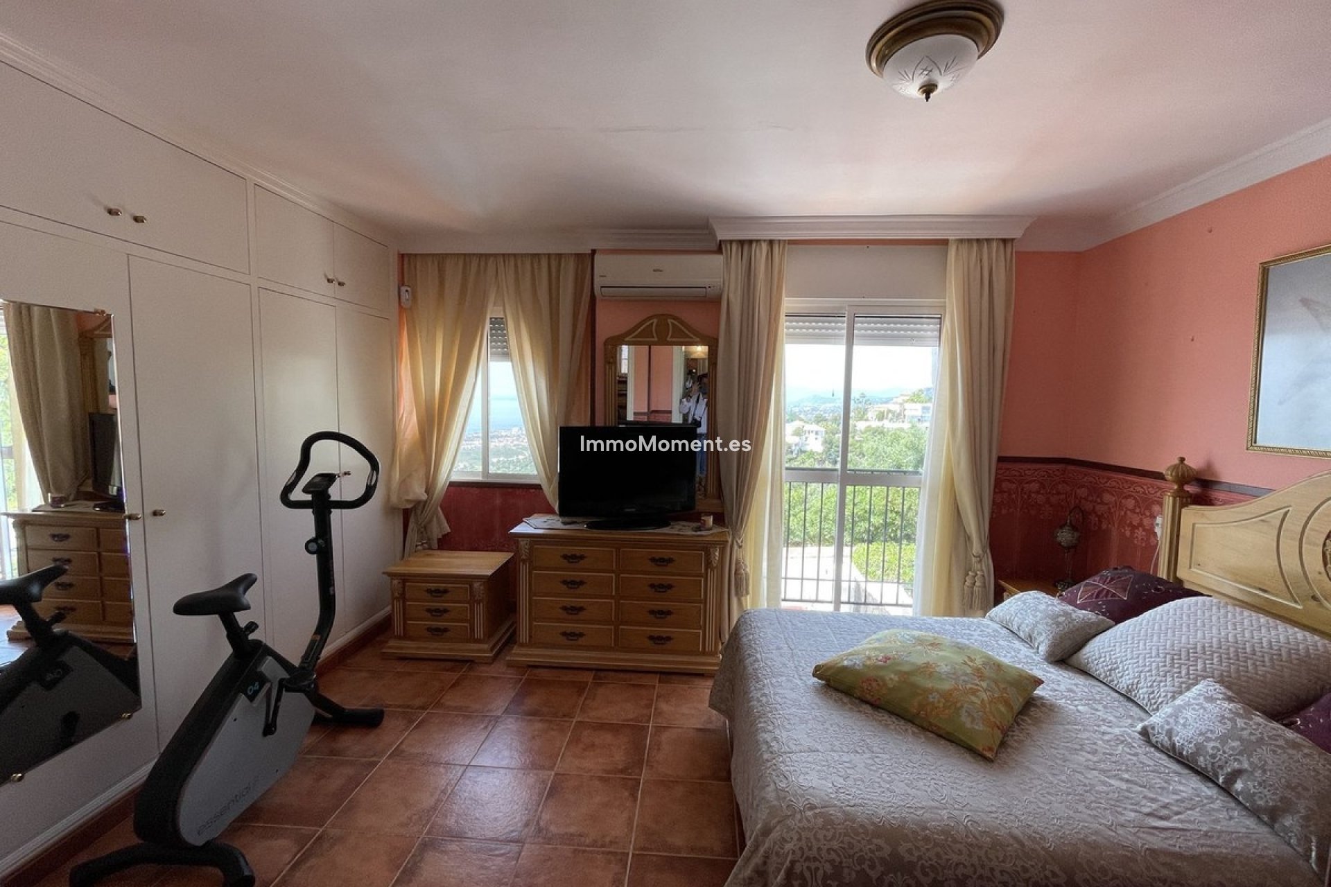 Resale - Townhouse - Marbella - Altos de los Monteros