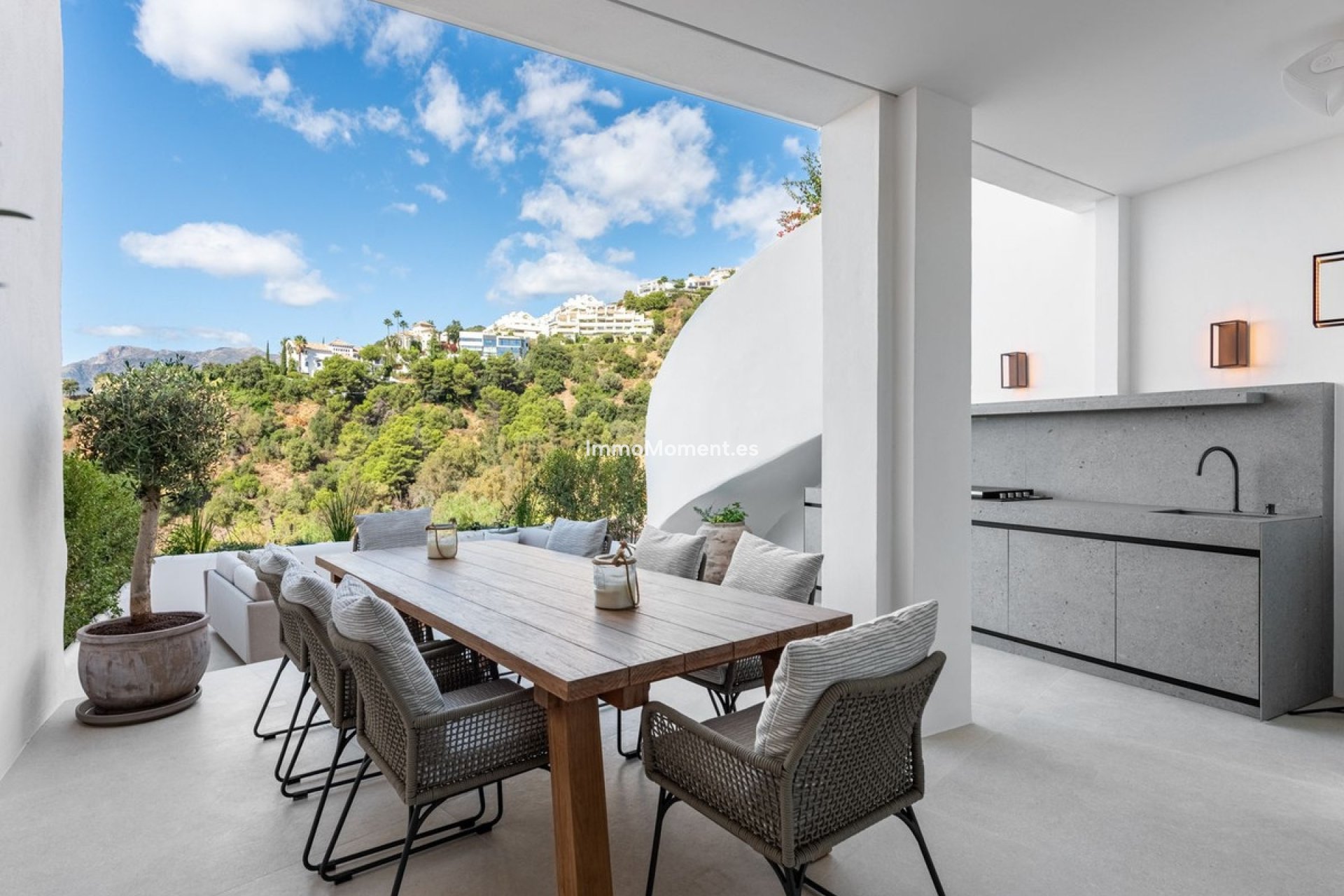 Resale - Townhouse - Marbella - Altos de los Monteros