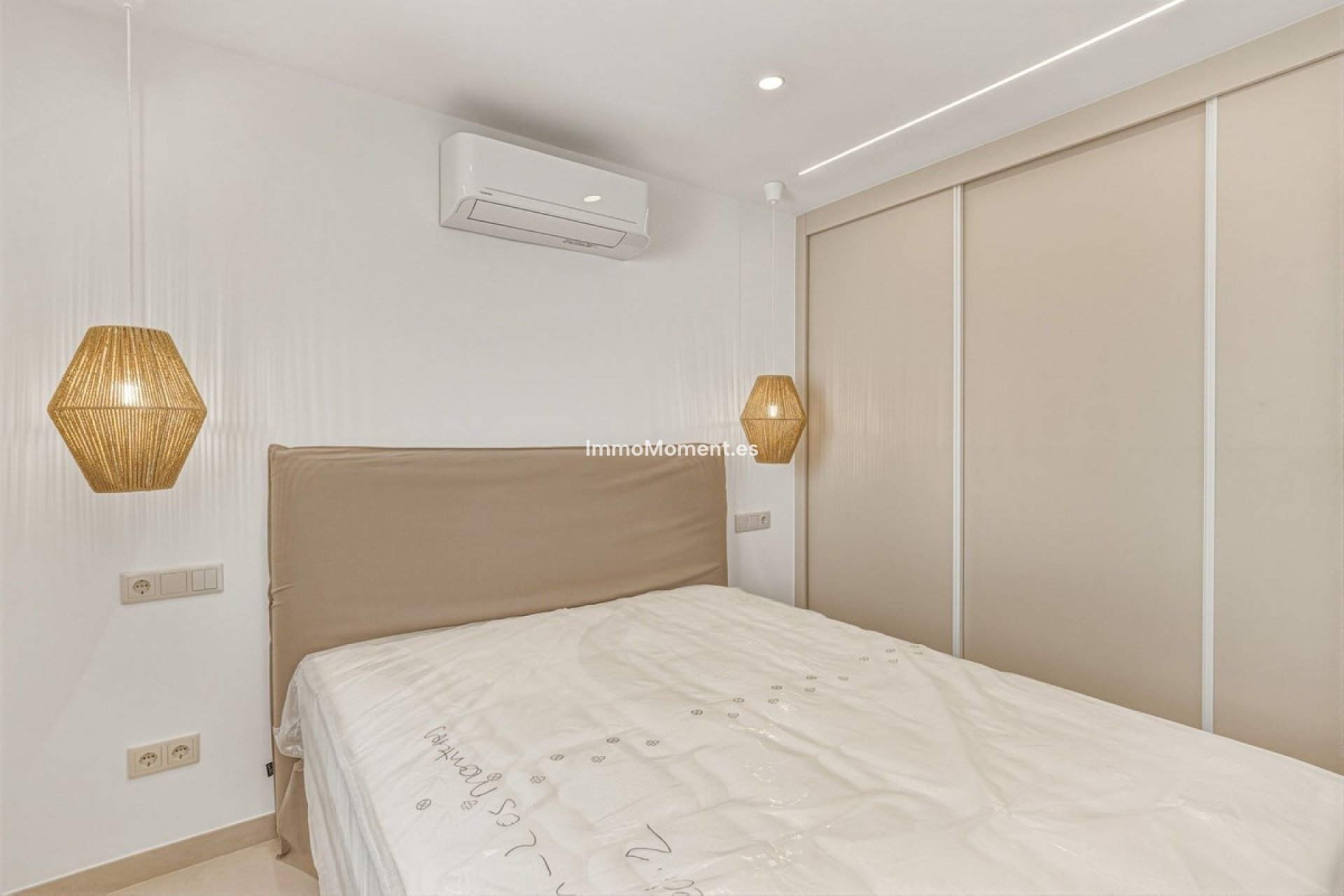 Resale - Townhouse - Marbella - Altos de los Monteros