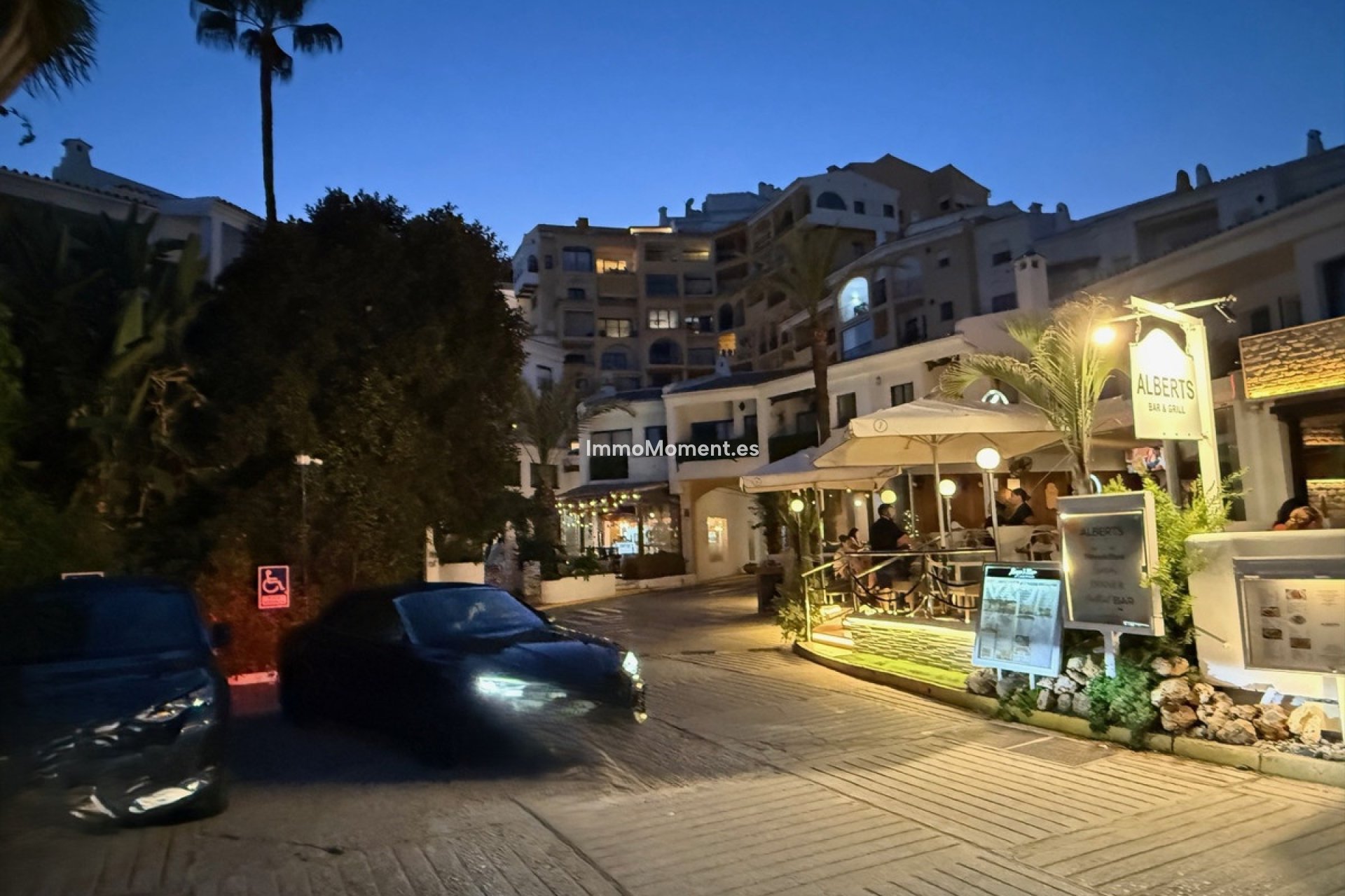 Resale - Townhouse - Marbella - Artola