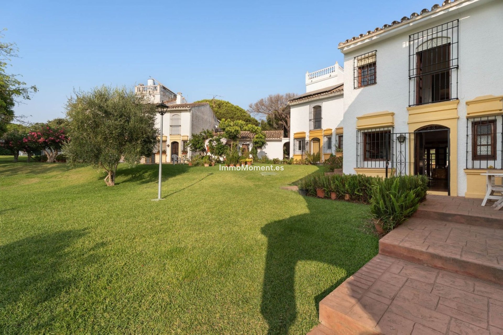 Resale - Townhouse - Marbella - Elviria