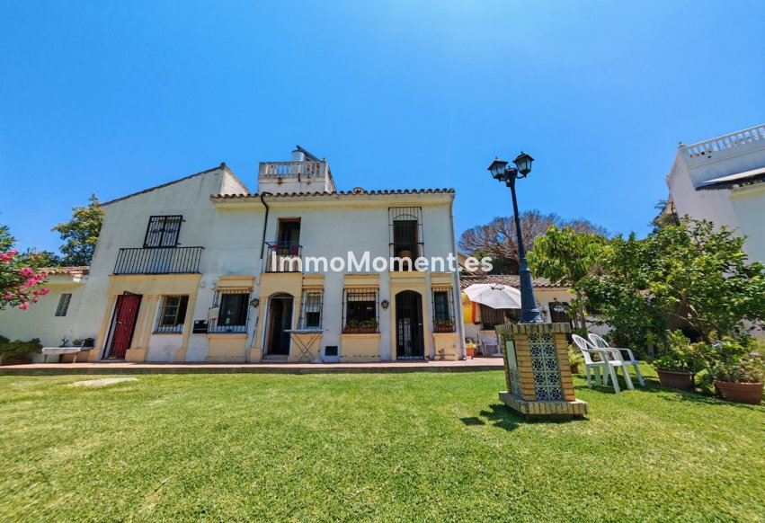 Resale - Townhouse - Marbella - Elviria