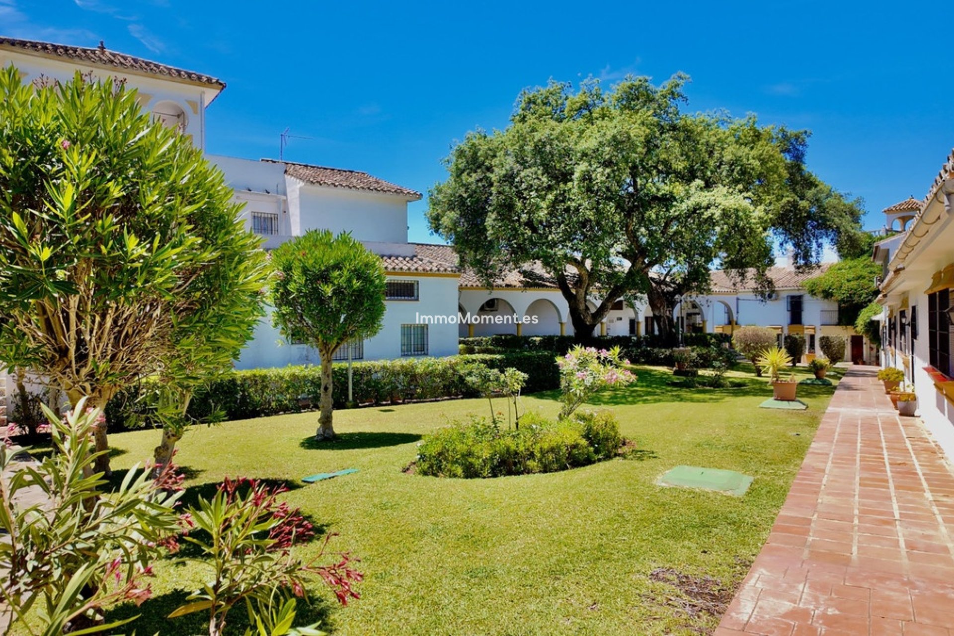 Resale - Townhouse - Marbella - Elviria
