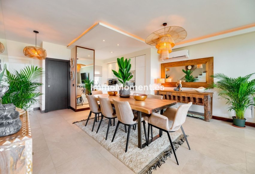 Resale - Townhouse - Marbella - Las Chapas