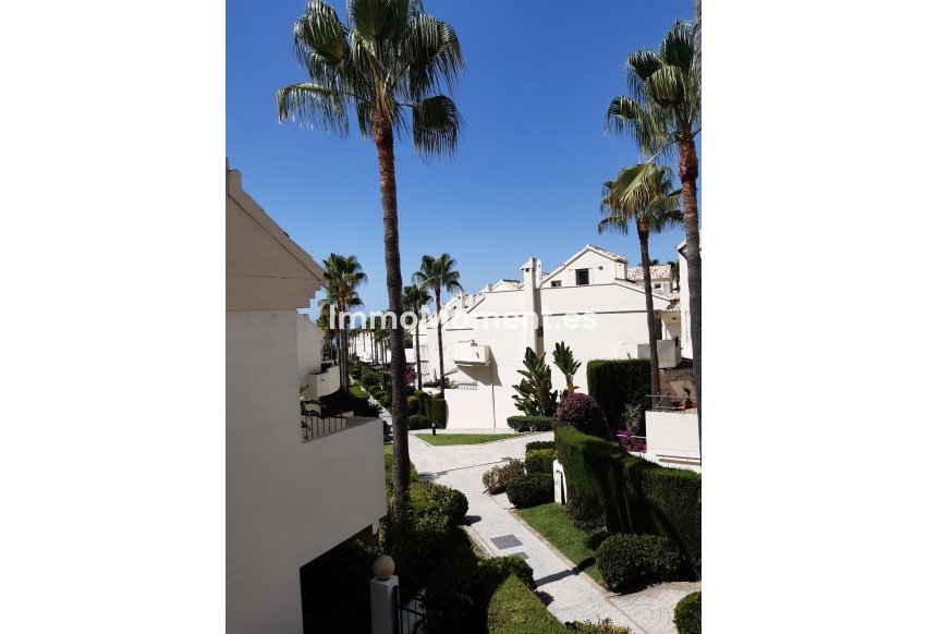 Resale - Townhouse - Marbella - Las Chapas