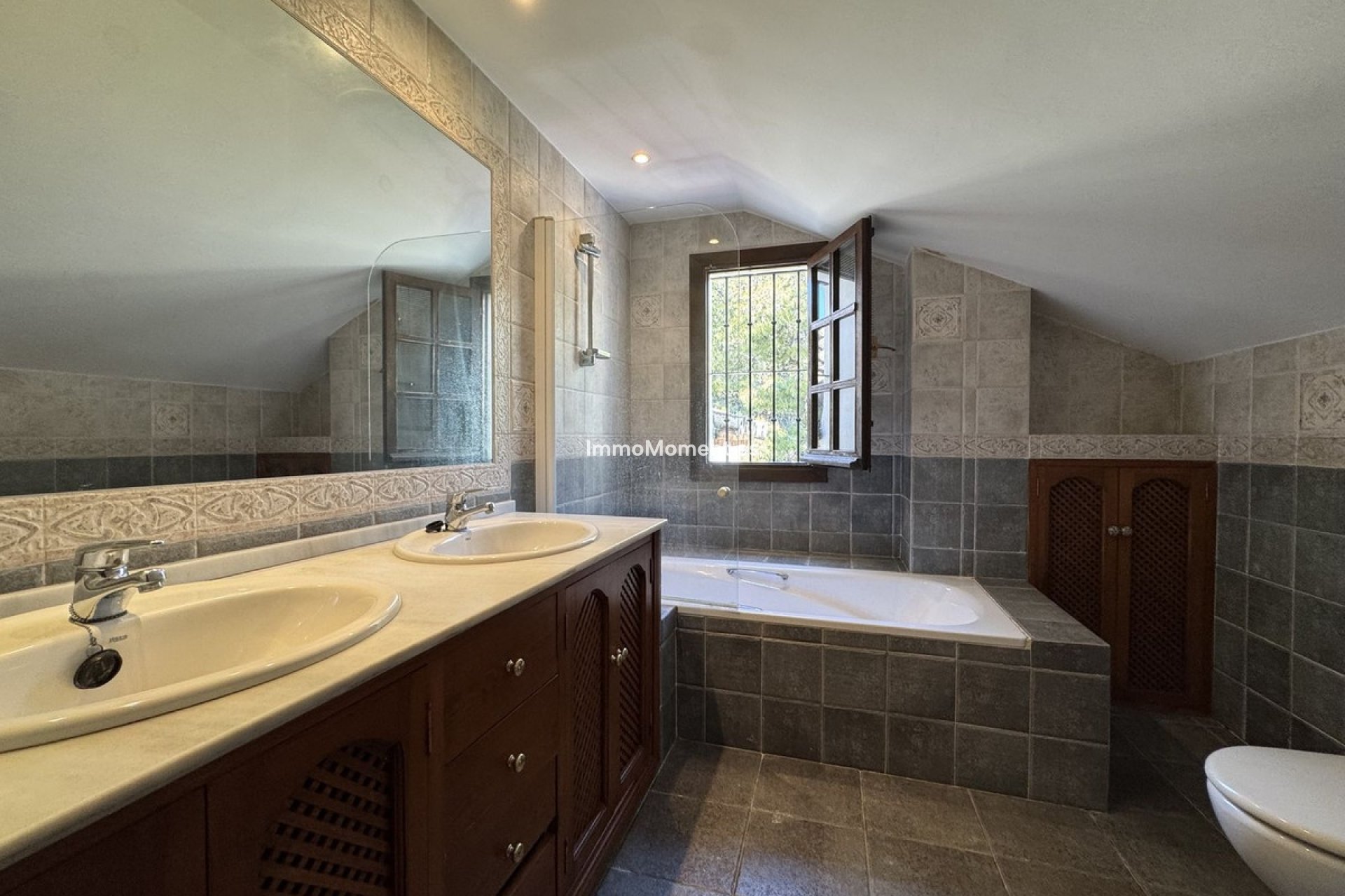 Resale - Townhouse - Marbella - Marbella Centro