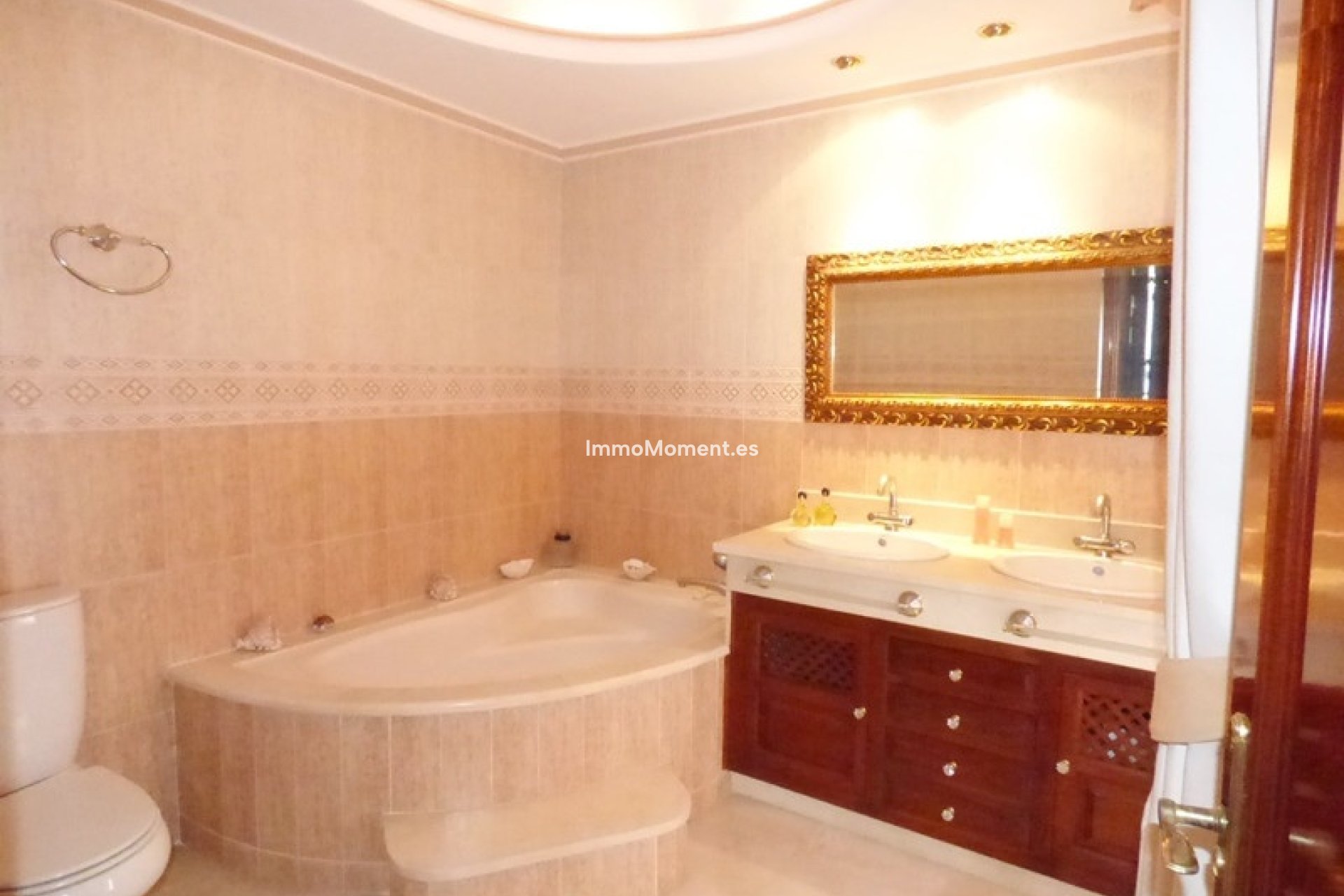 Resale - Townhouse - Marbella - Marbella Centro