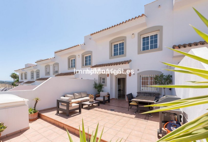 Resale - Townhouse - Marbella - Nueva Andalucía