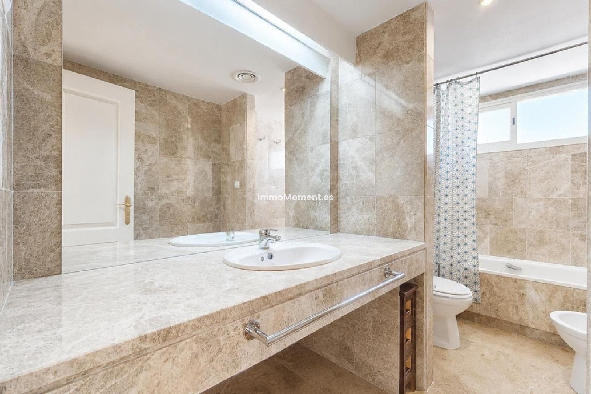 Resale - Townhouse - Marbella - Nueva Andalucía