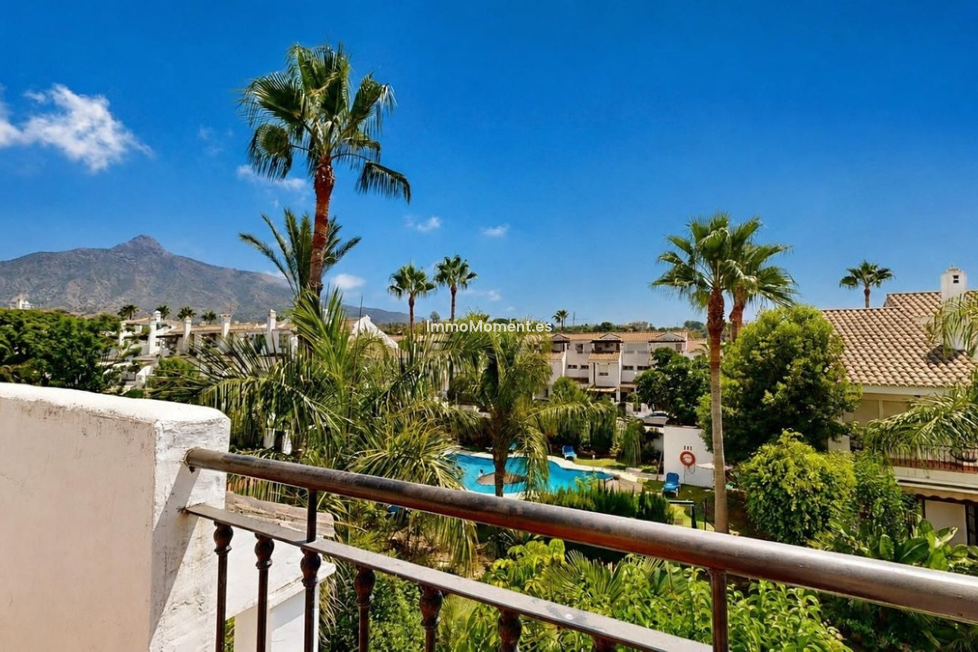 Resale - Townhouse - Marbella - Nueva Andalucía