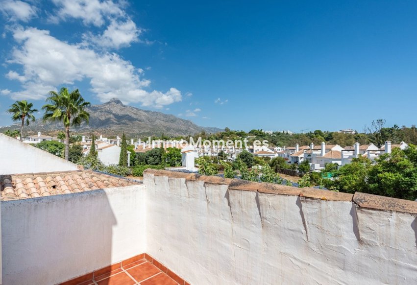 Resale - Townhouse - Marbella - Nueva Andalucía