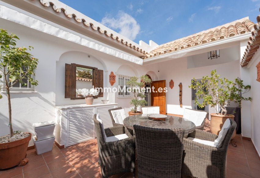 Resale - Townhouse - Marbella - Nueva Andalucía