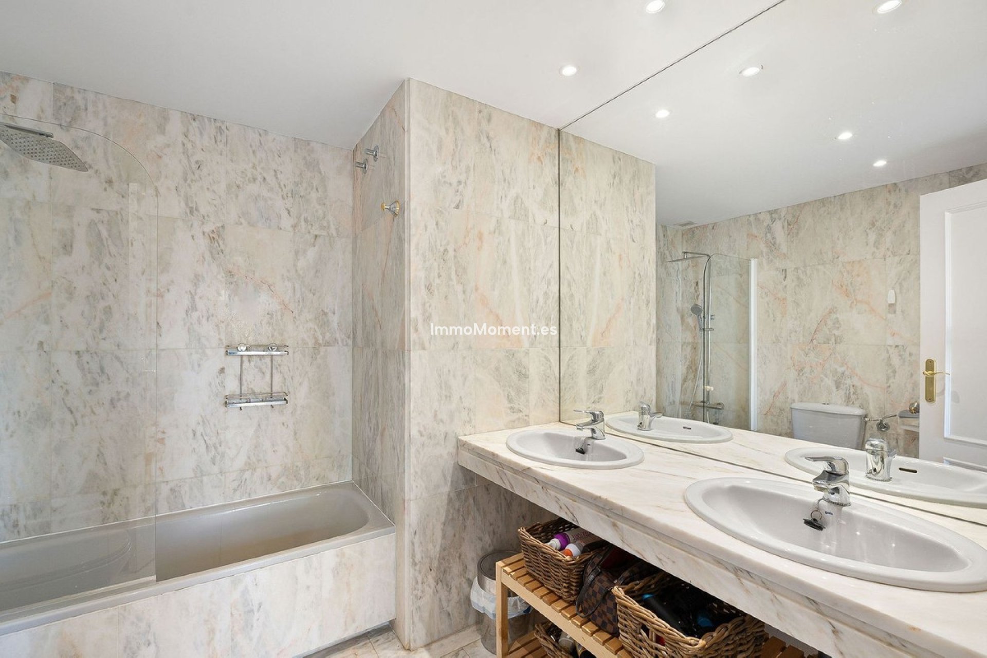 Resale - Townhouse - Marbella - Nueva Andalucía