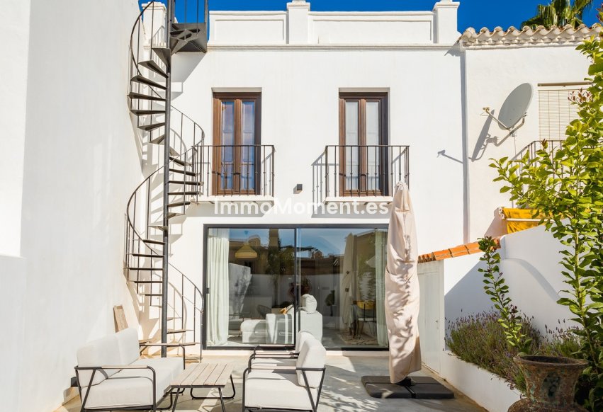 Resale - Townhouse - Marbella - Nueva Andalucía