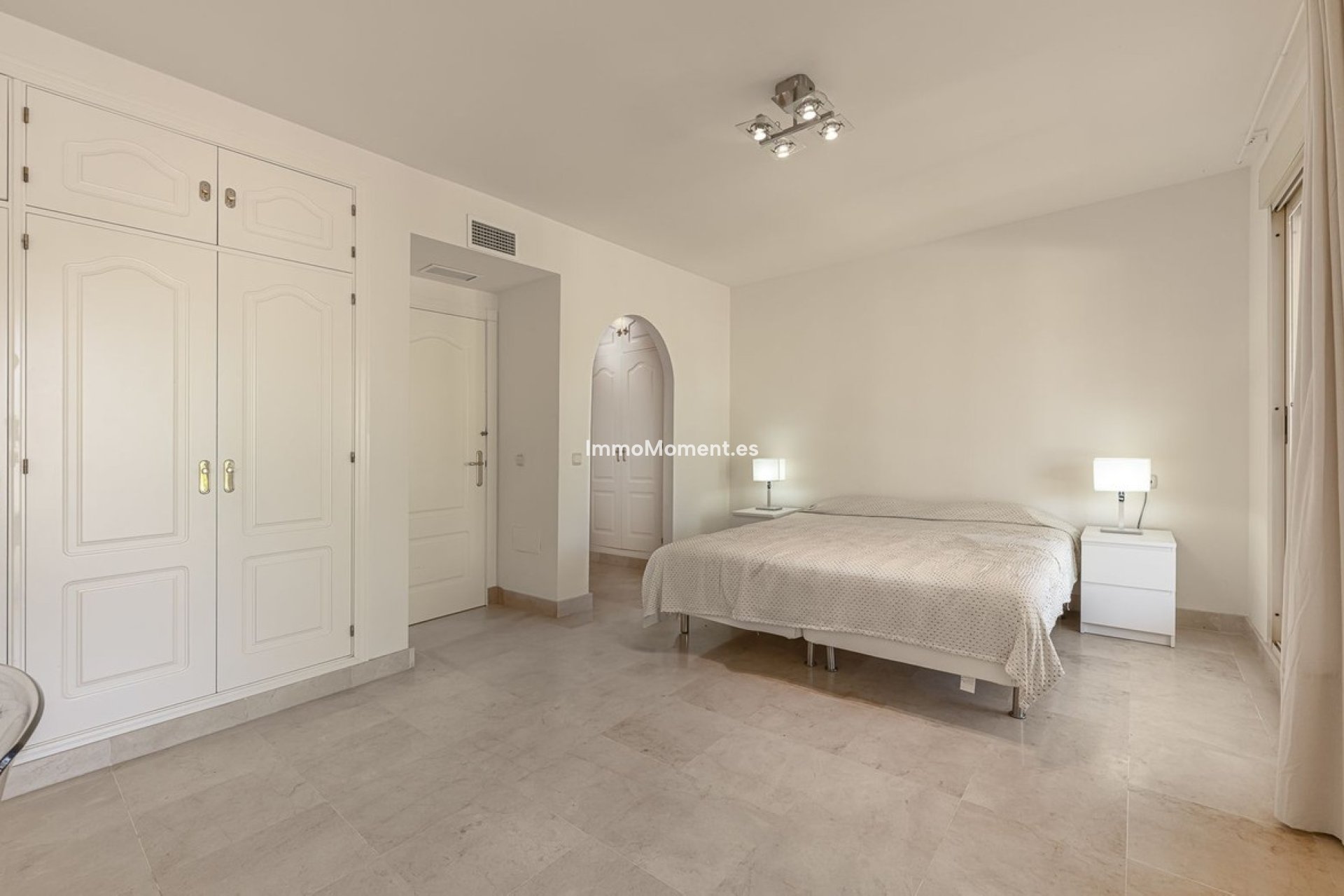 Resale - Townhouse - Marbella - Nueva Andalucía