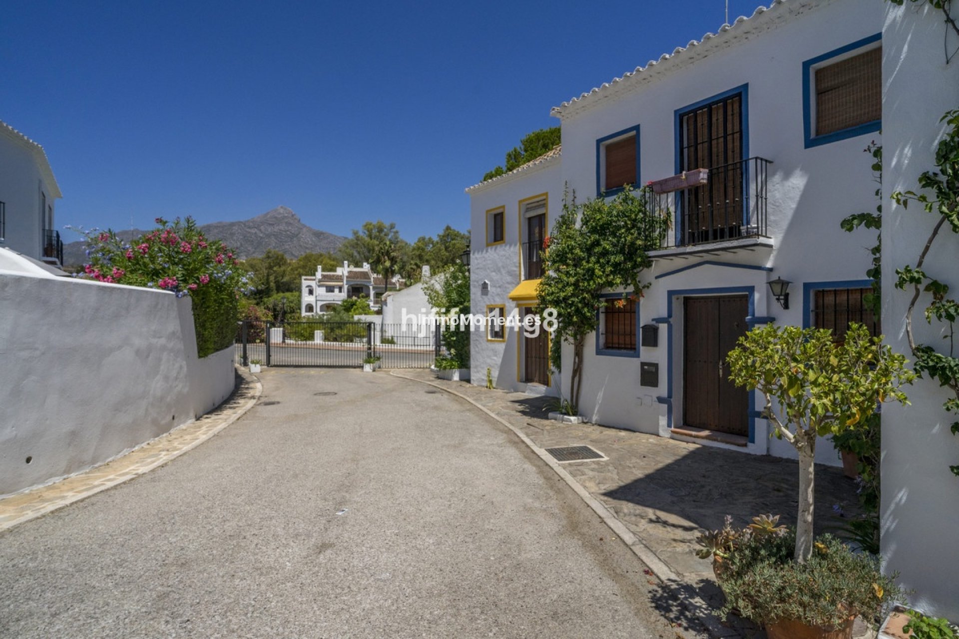 Resale - Townhouse - Marbella - Nueva Andalucía